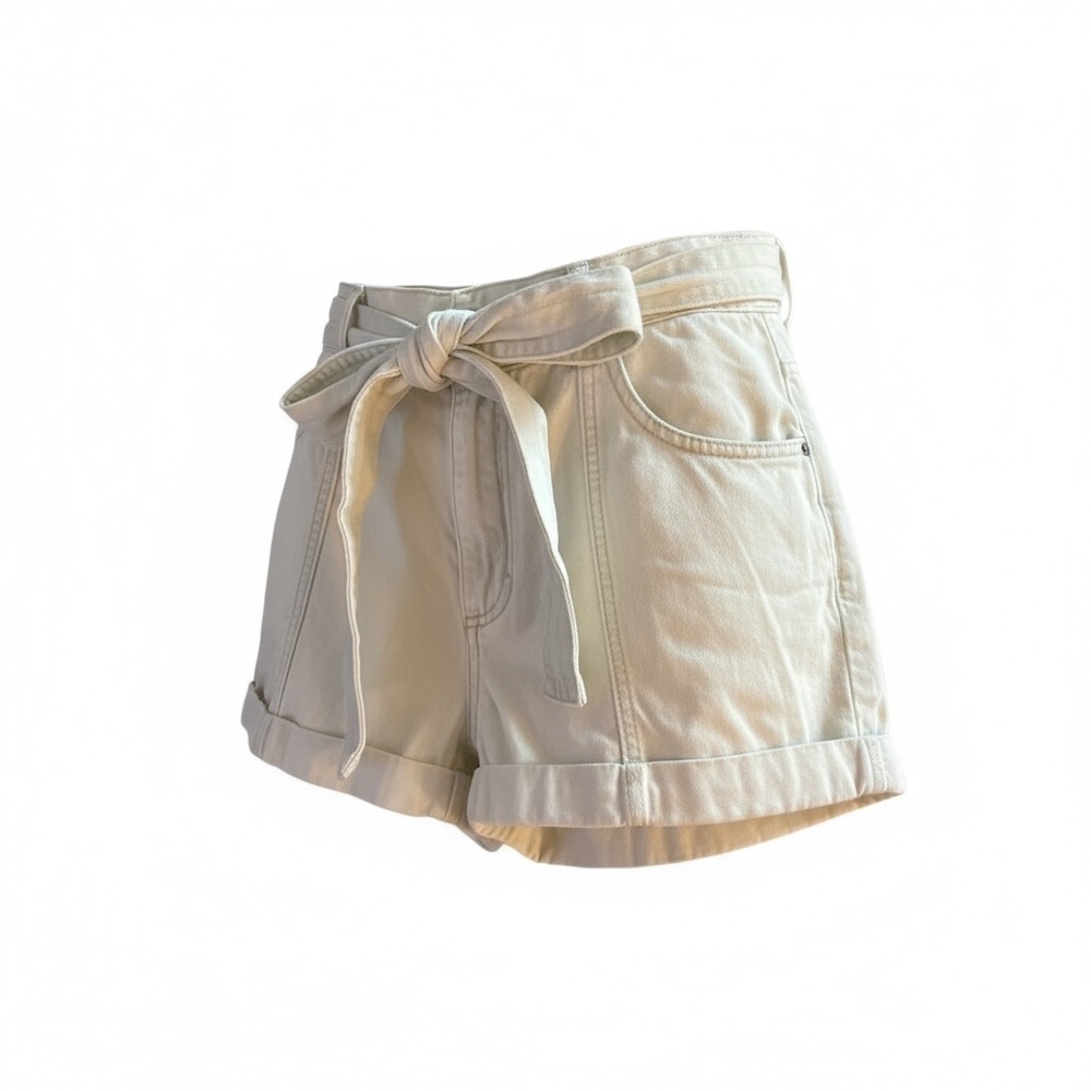 Billabong shorts size 27 cream pockets